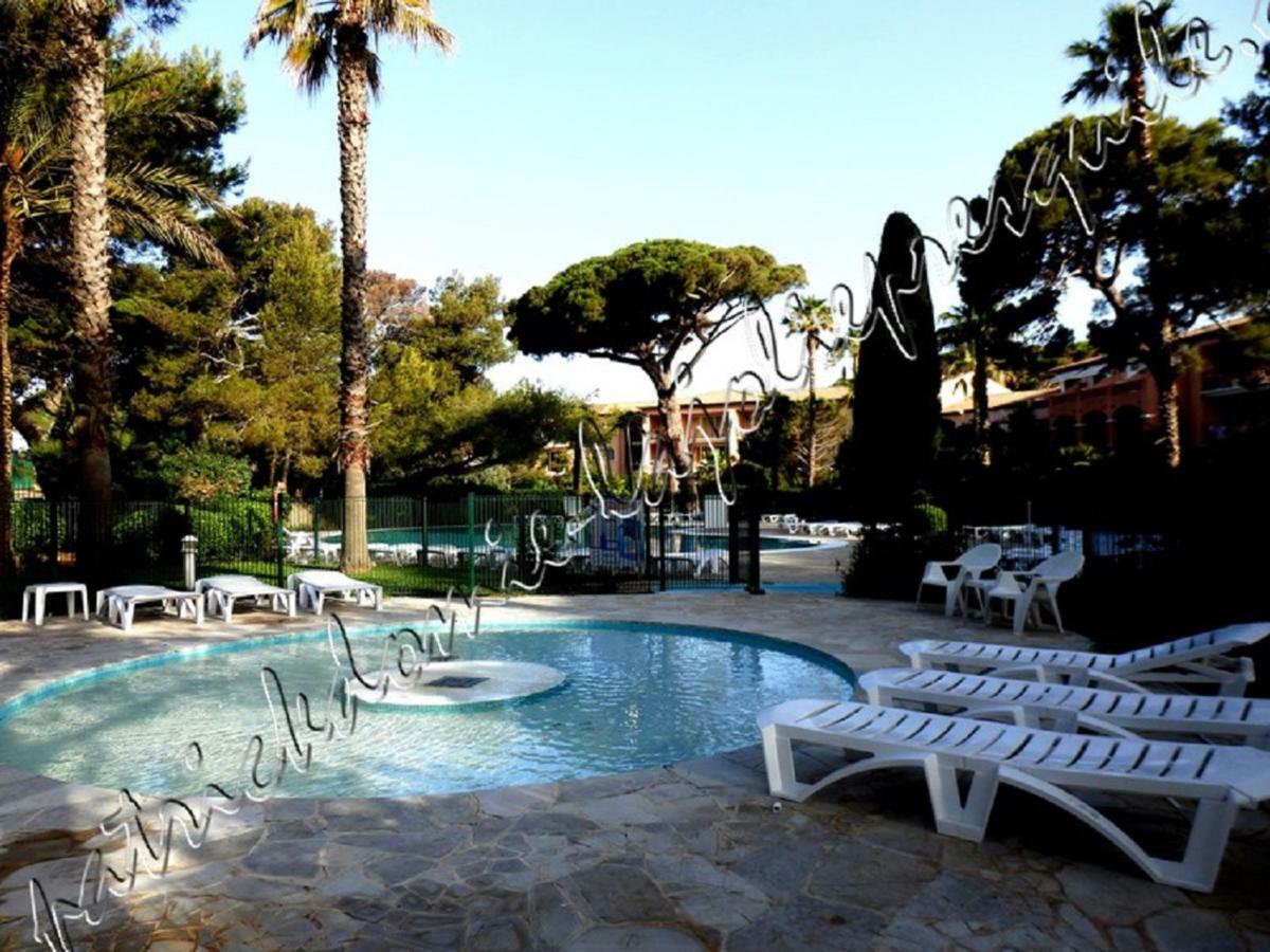 Magnifique Parc De La Presqu'Ile Avec Piscine Et Plage Face A Porquerolles ! Hyères Exteriör bild